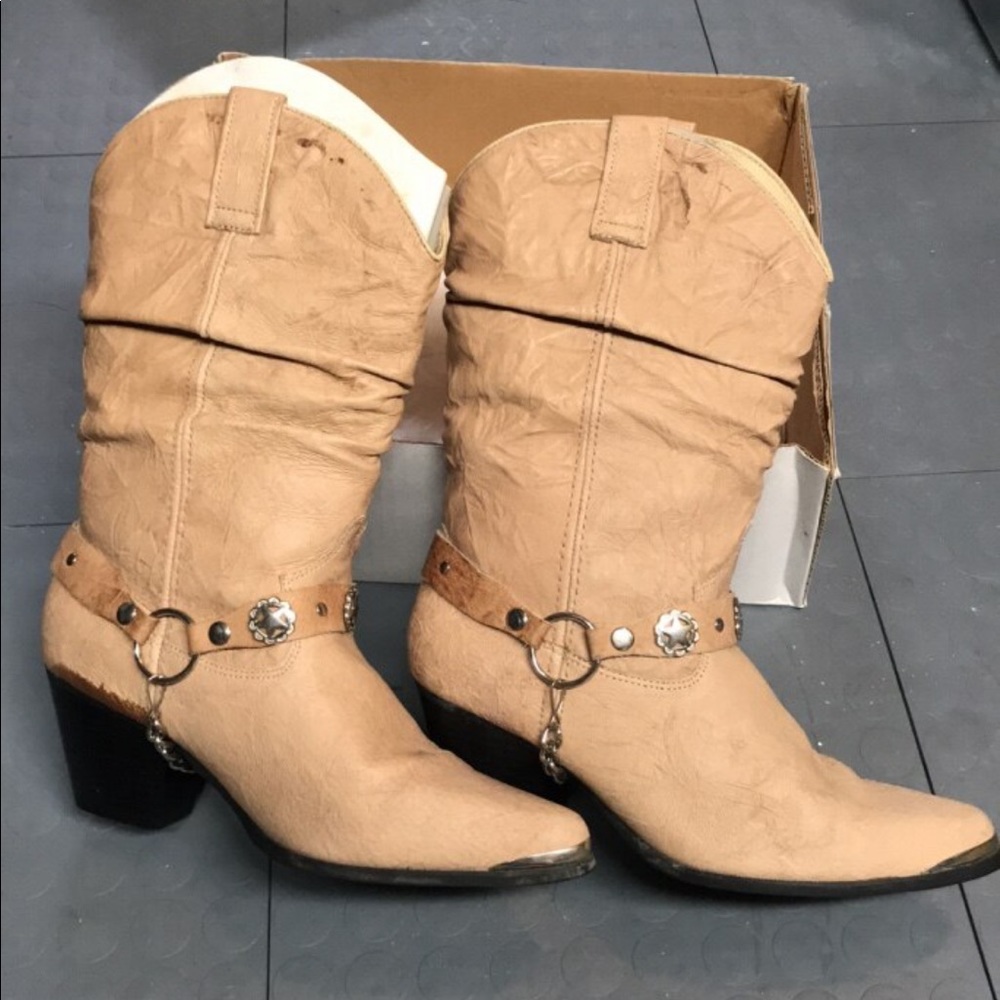 Woman’s boots